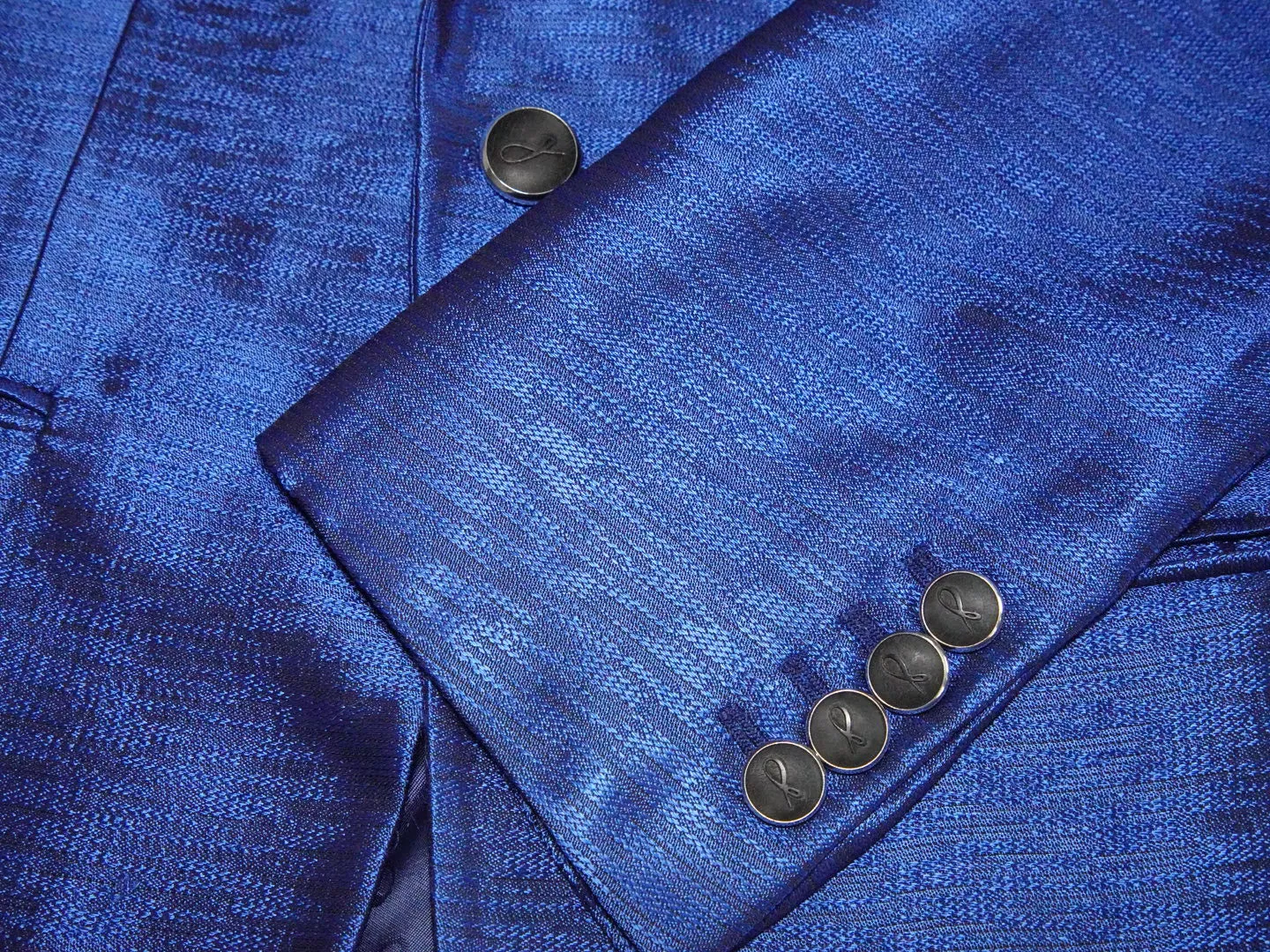 Sapphire Glassa Jacket @ The Vault